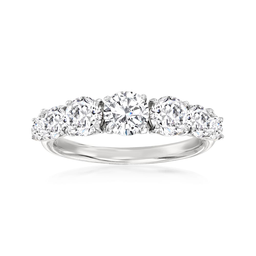 Graduated best sale diamond band
