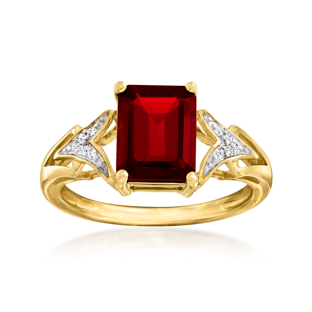 2.20 Carat Garnet Ring with Diamond Accents in 14kt Yellow Gold