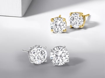 Round Diamond Stud Earrings Classic Collection