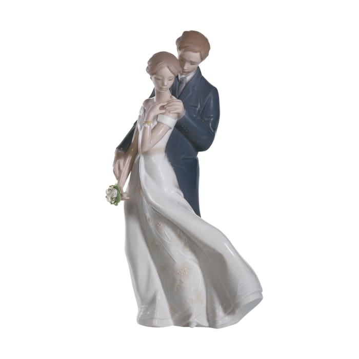 Lladro &quot;Everlasting Love&quot; Porcelain Figurine